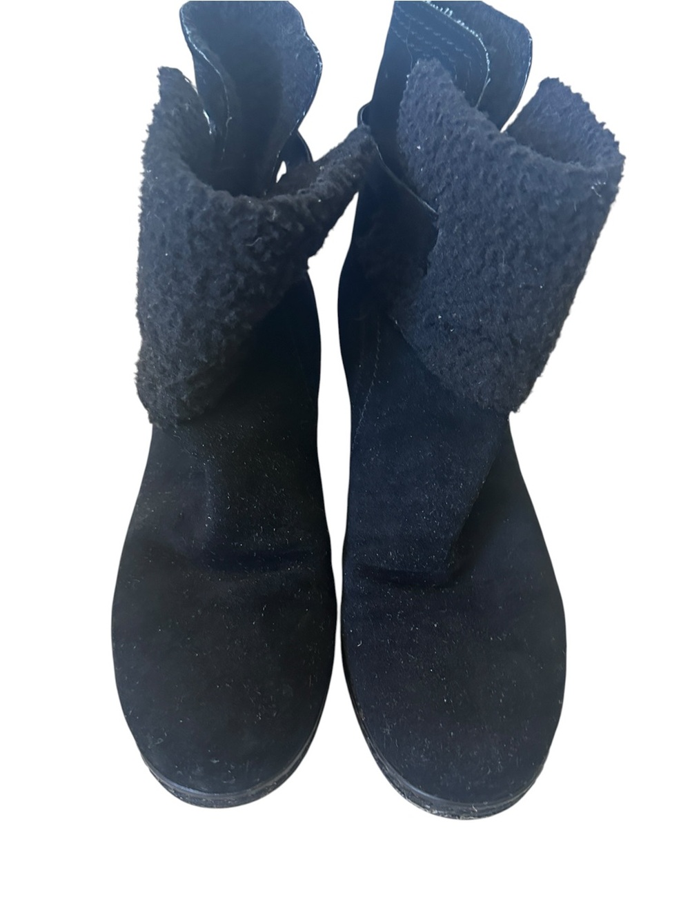 Nine West Black Fold-Over Faux-Shearling Winter Boots Women’s size 9.
